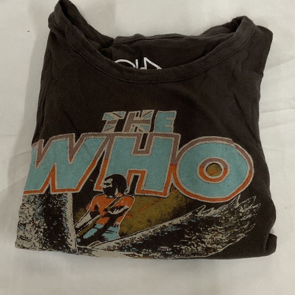 EUC Woman’s short sleeve vintage The Who cropped band t-shirt